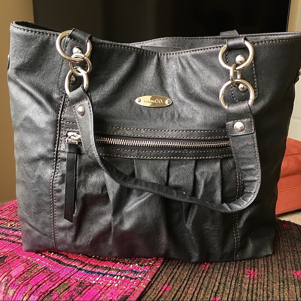 Nine & Co black shoulder bag
